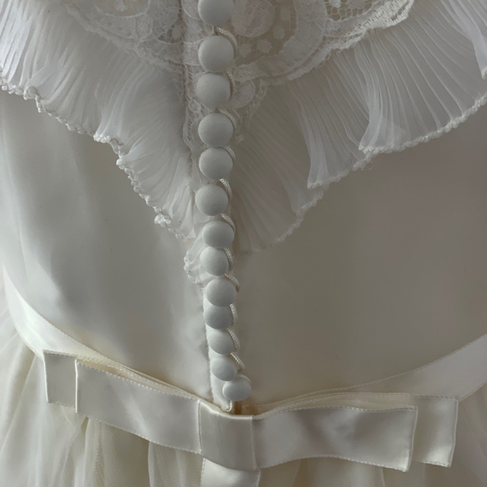 Vintage Ruffle up Princess Cut Bridal Originals Wedding Dress - Picture 8 of 16